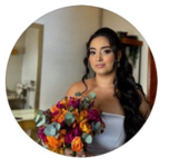 foto da cliente da loja chamada Laura